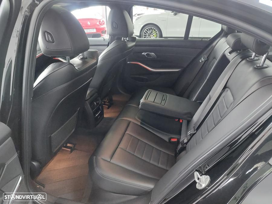 BMW 330 e Pack 50 anos M Auto - 9