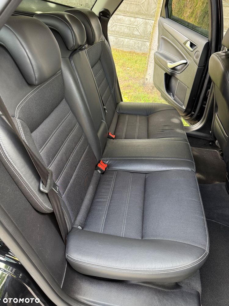 Ford Mondeo - 27