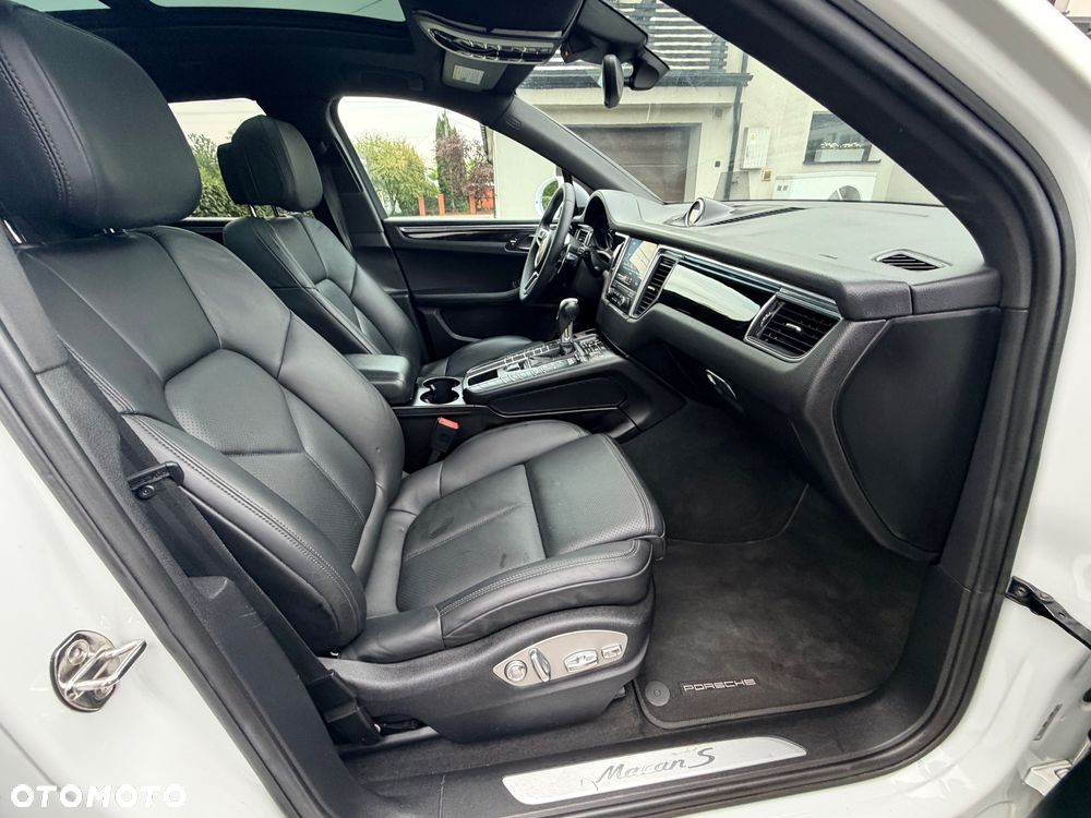 Porsche Macan S - 22