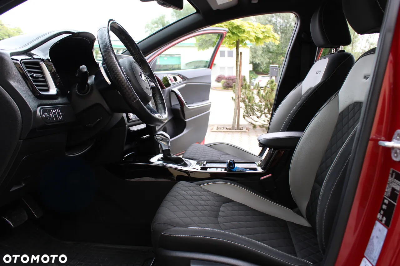 Kia ProCeed 1.4 T-GDI GT Line DCT - 23