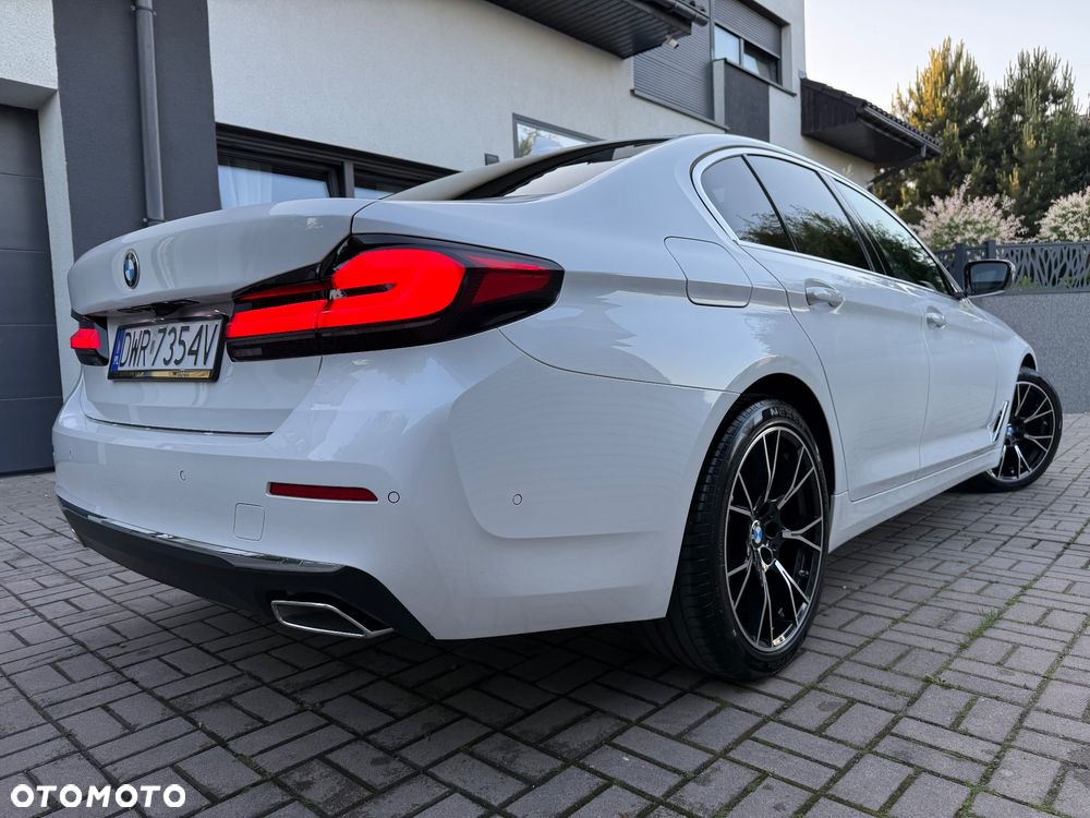 BMW Seria 5 520i mHEV Luxury Line sport - 3