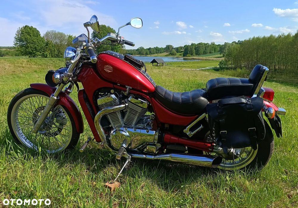 Suzuki Intruder