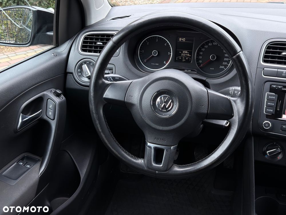 Volkswagen Polo - 16