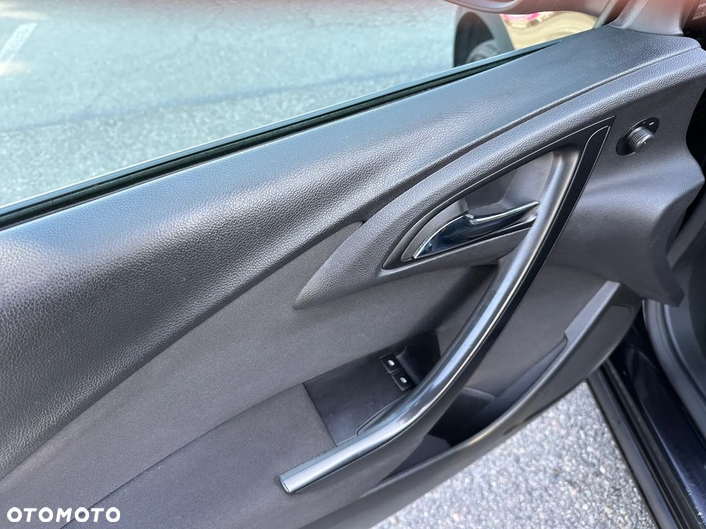 Opel Astra 1.7 CDTI DPF - 12