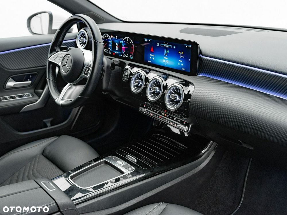 Mercedes-Benz Klasa A 200 d Progressive 8G-DCT - 27