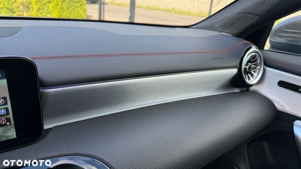 Mercedes-Benz CLA 180 7G-DCT Edition AMG Line - 32