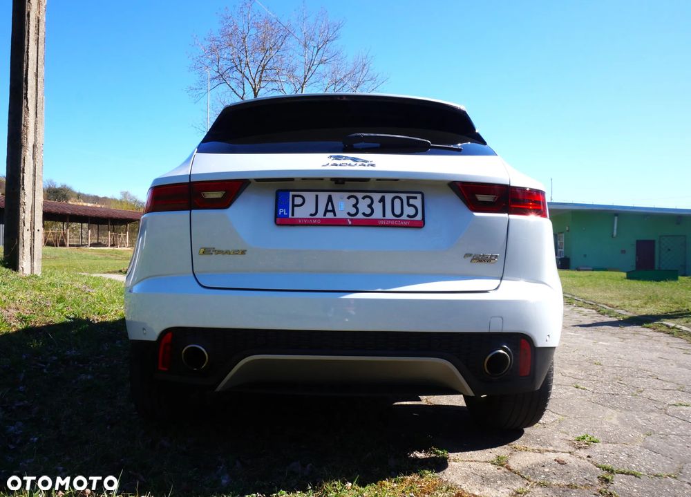 Jaguar E-Pace P250 AWD R-Dynamic S - 6