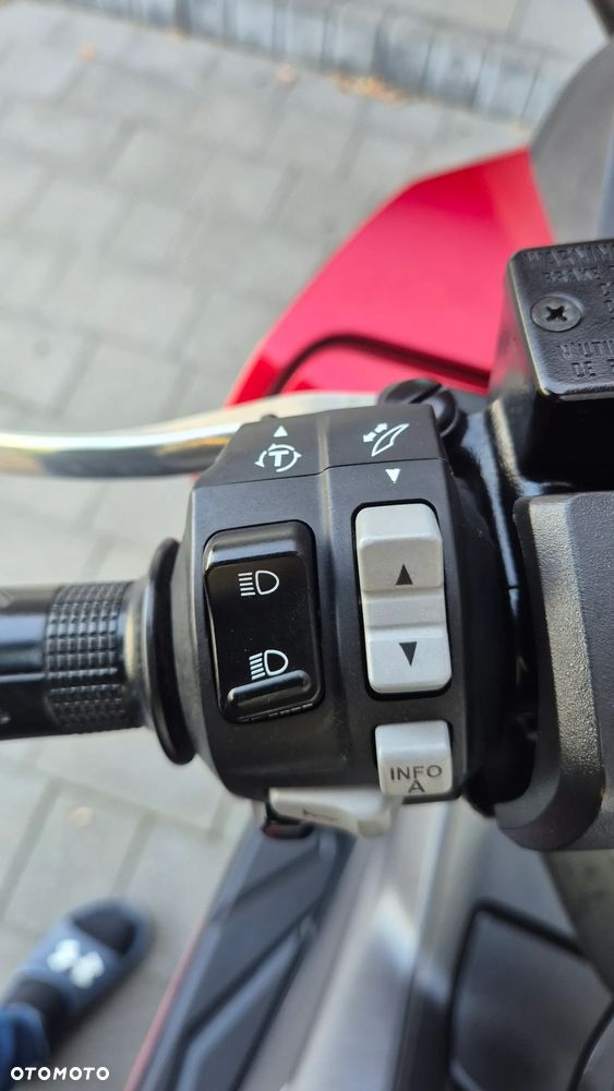 Honda NSS - 8