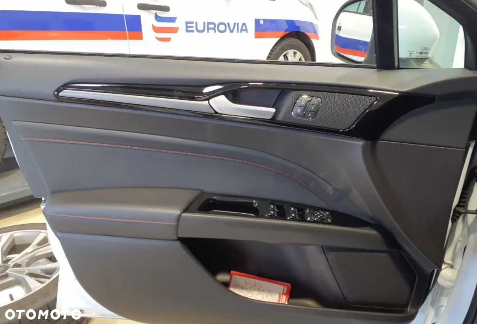 Ford Mondeo SW 2.0 Ti-VCT ST-Line - 11