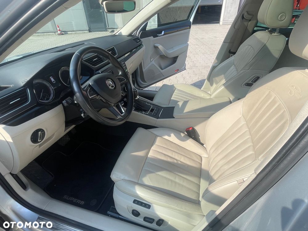 Skoda Superb 2.0 TDI L&K DSG - 9