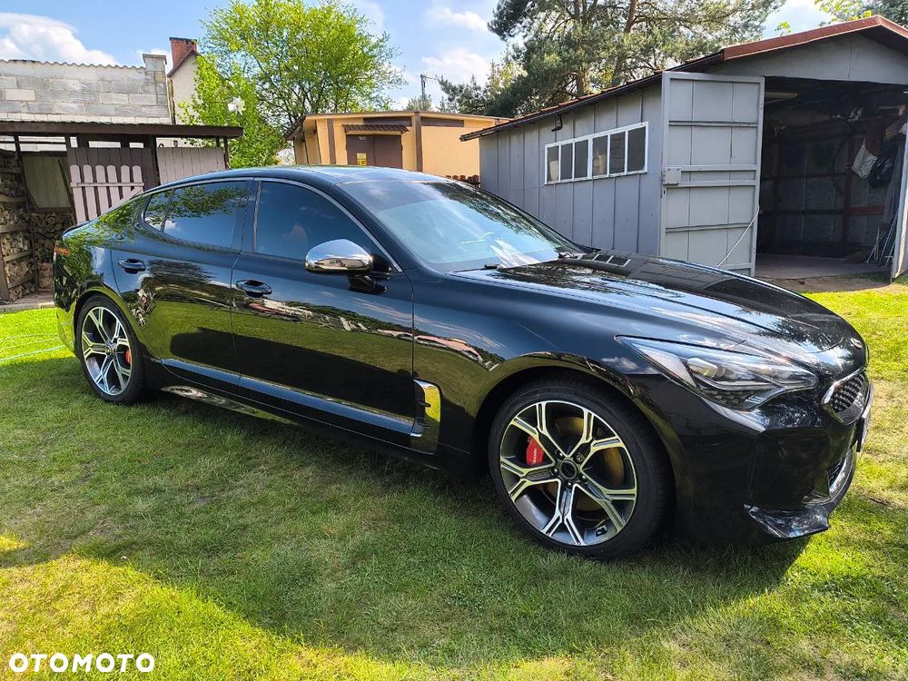 Kia Stinger - 1