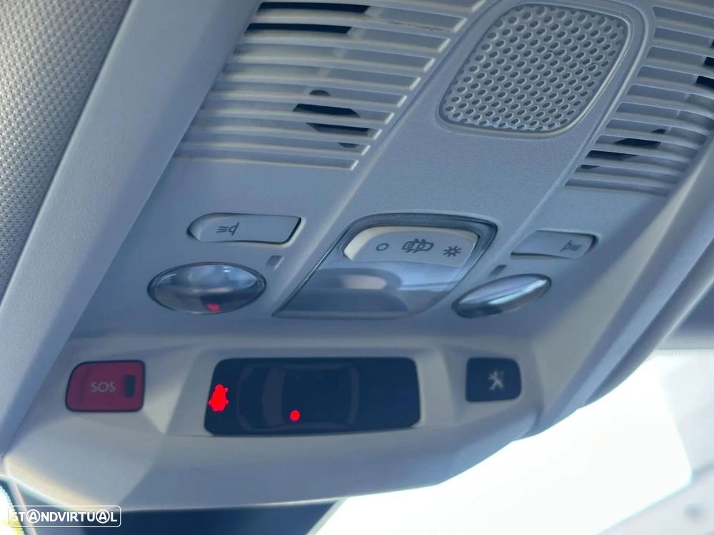 Peugeot 3008 PureTech 130 Stop & Start GPF EAT8 Allure - 38
