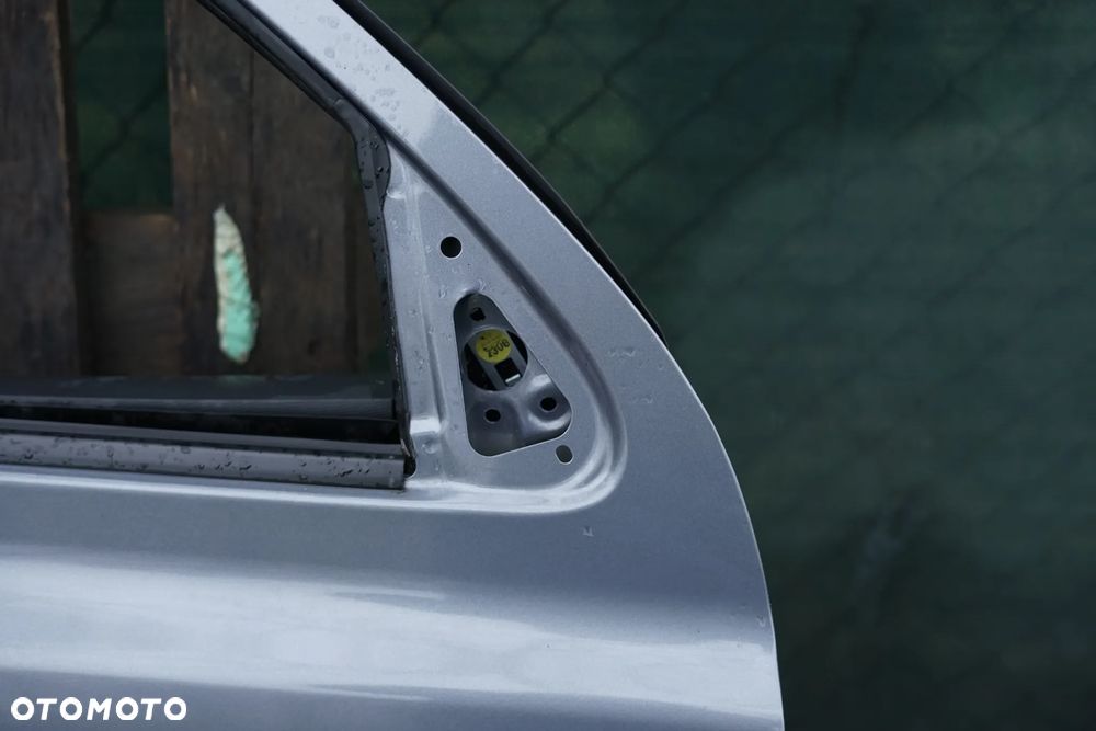Drzwi przód przednie prawe Nissan Micra K12 5d B52G - 4