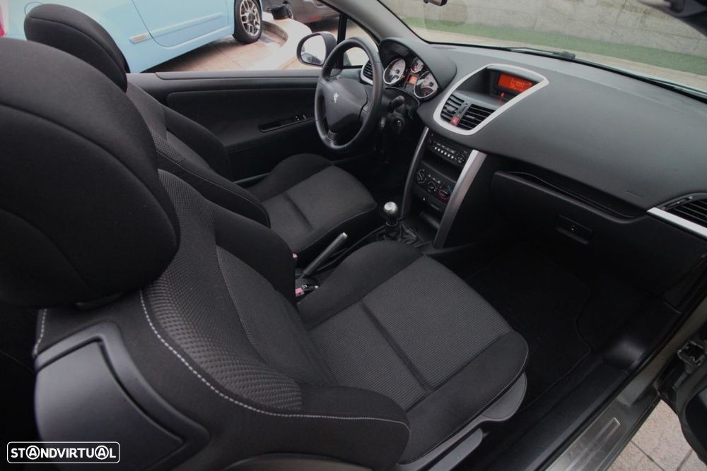 Peugeot 207 CC 1.6 HDi FAP - 16
