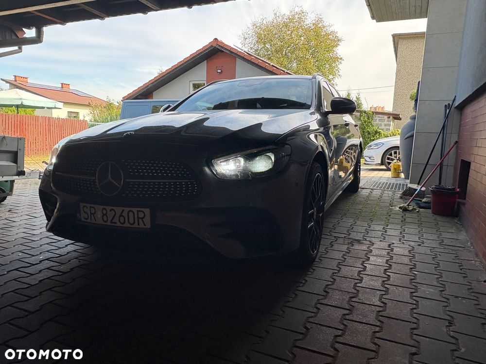 Mercedes-Benz Klasa E 300 d T 9G-TRONIC AMG Line - 2