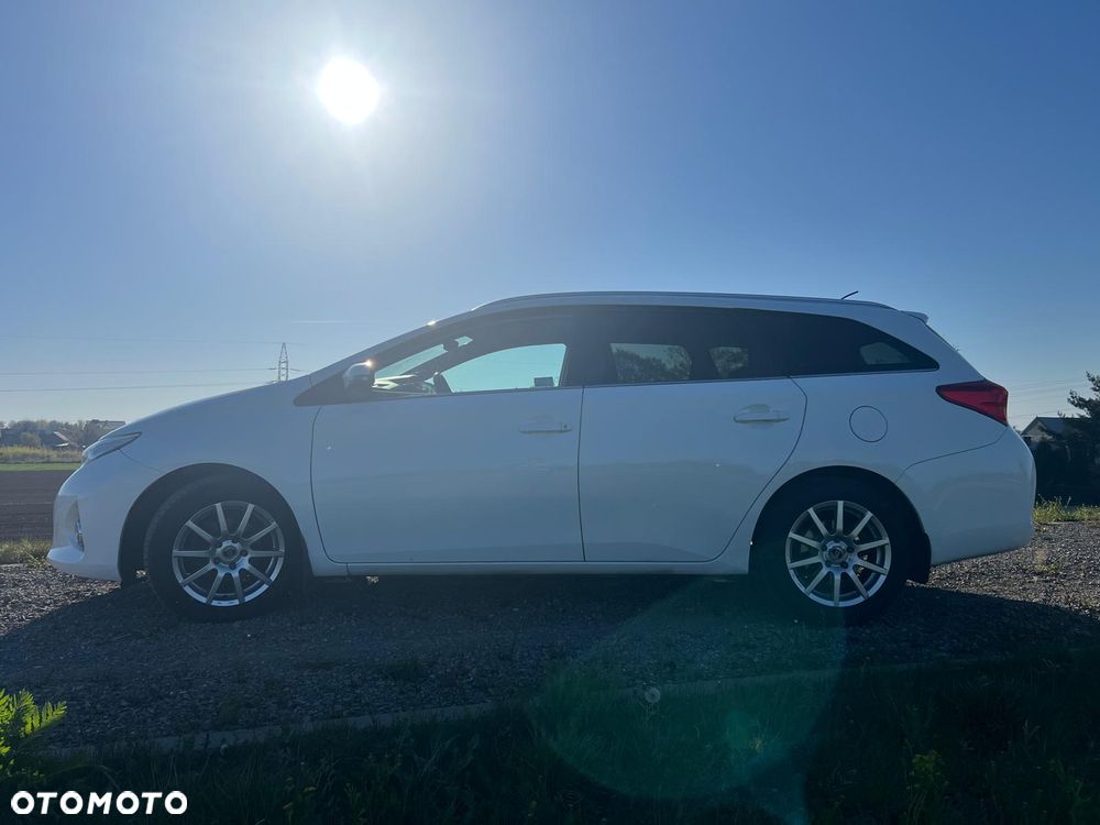 Toyota Auris 1.6 Dynamic - 6