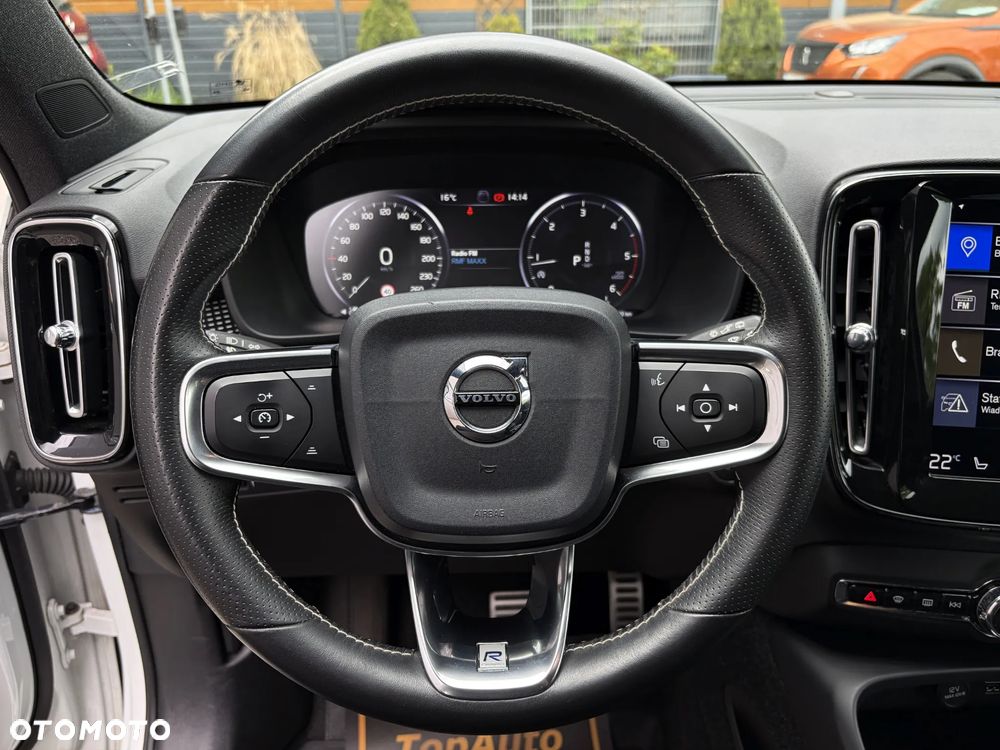 Volvo XC 40 D4 SCR AWD R-Design - 23