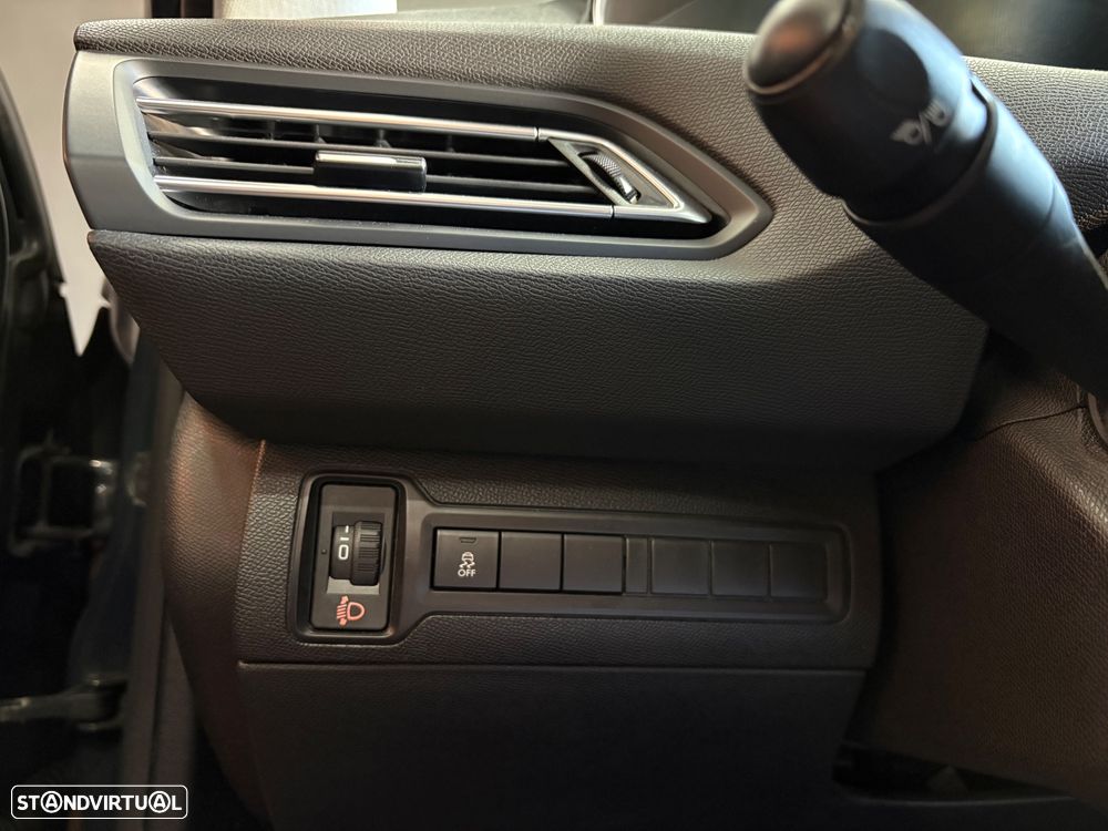 Peugeot 308 1.6 HDi Active - 41