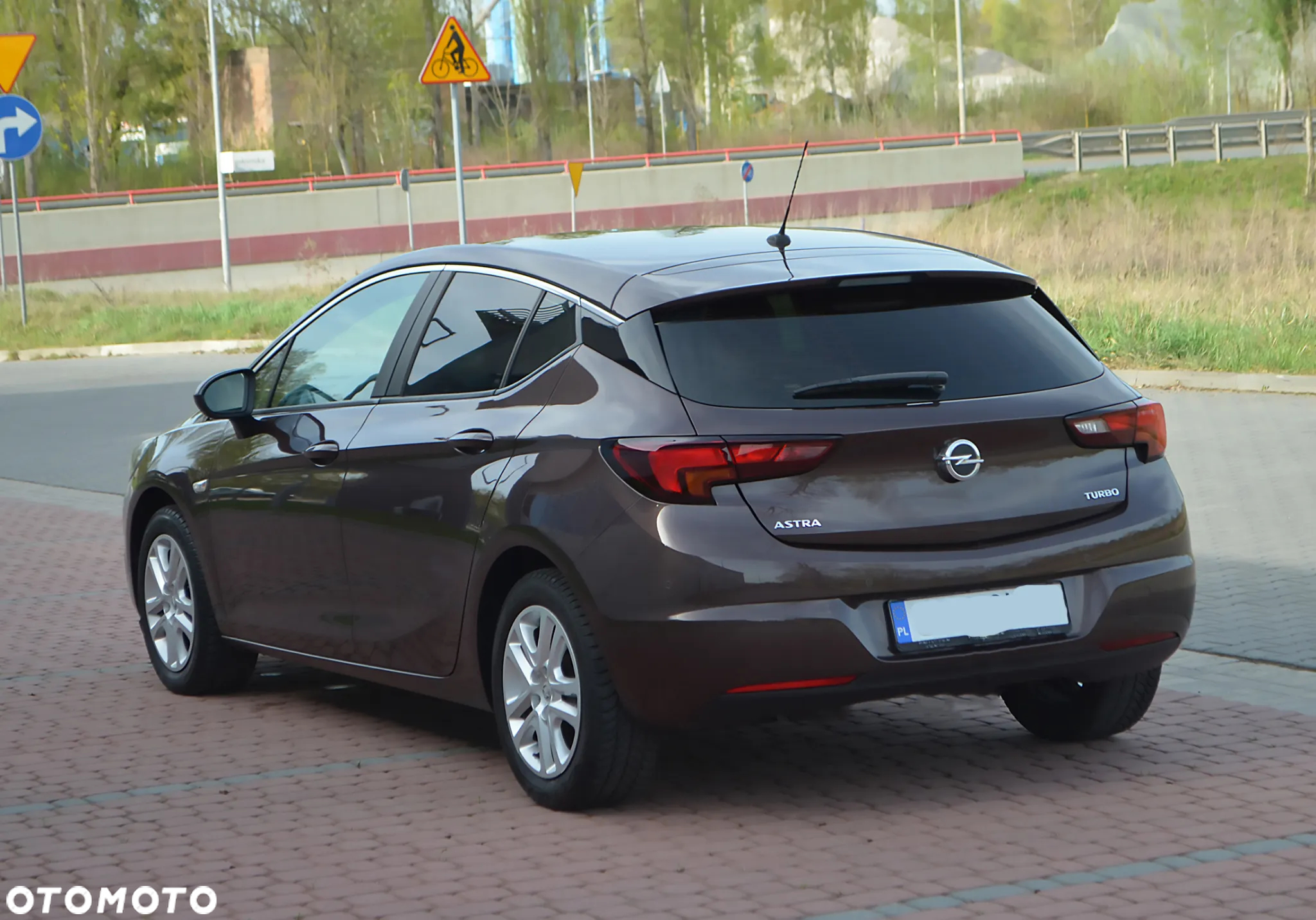 Opel Astra V 1.4 T Dynamic - 19