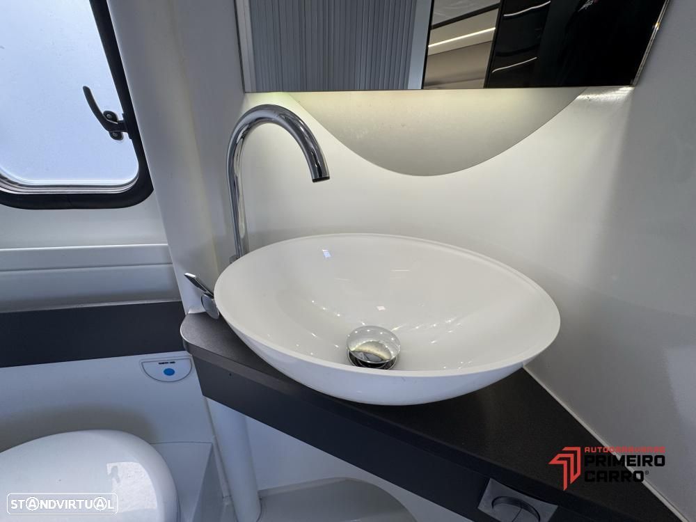 Adria Twin 640 SLB Supreme 180cv Automática - 36