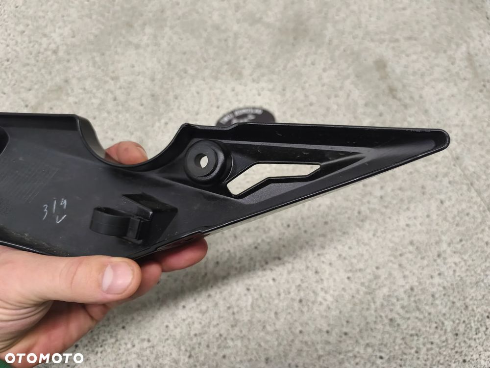 Pług, płoza, owiewka, osłona Suzuki GSR 750 GSR750 - 8