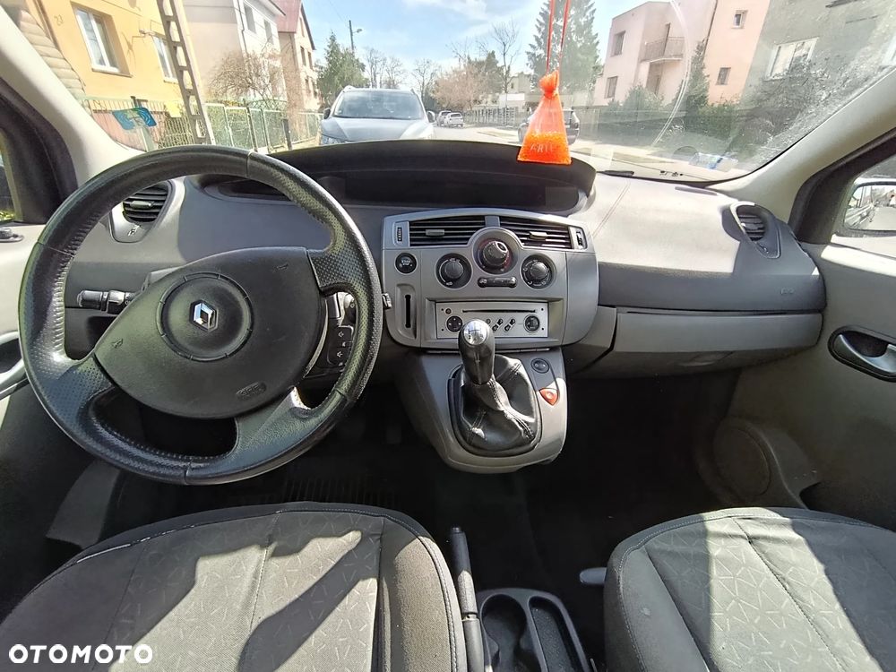 Renault Scenic 1.6 16V 110 Authentique - 15