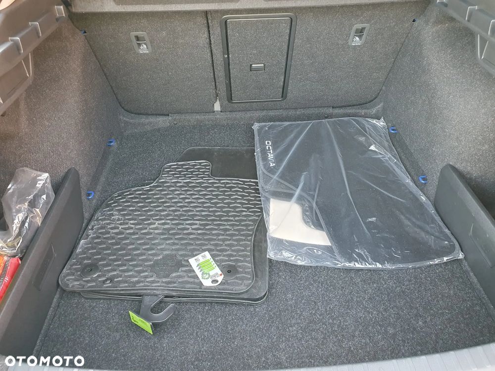 Skoda Octavia 1.5 TSI e-TEC DSG Style - 8