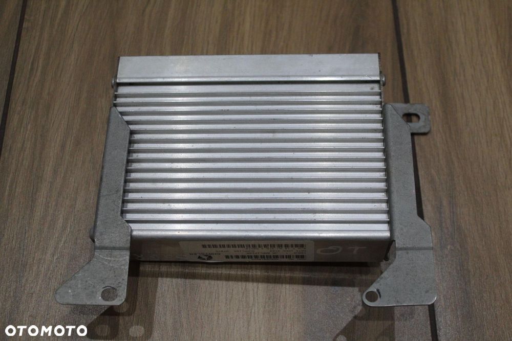 WZMACNIACZ RADIA CHRYSLER SEBRING II P05059182AA - 2