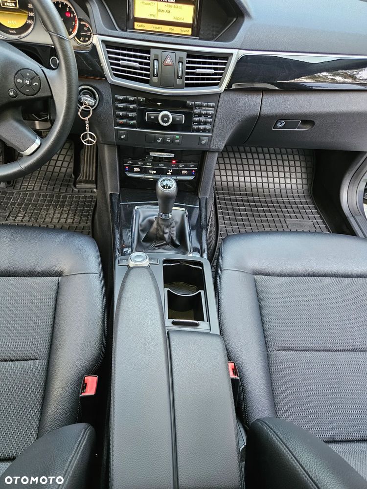 Mercedes-Benz Klasa E 200 CGI BlueEff Avantgarde - 13
