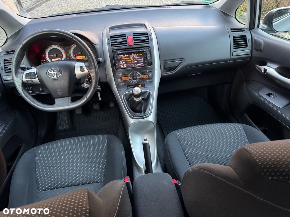 Toyota Auris 1.6 Valvematic Executive - 20