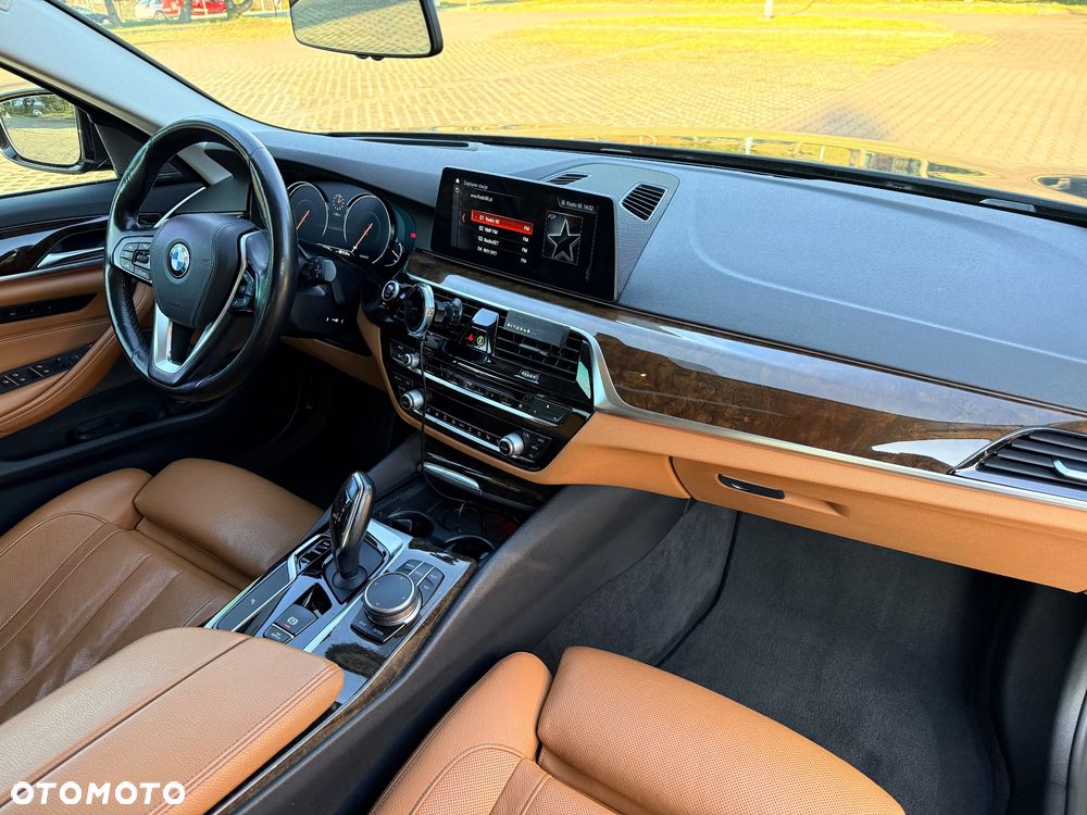 BMW Seria 5 520d Sport Line sport - 18