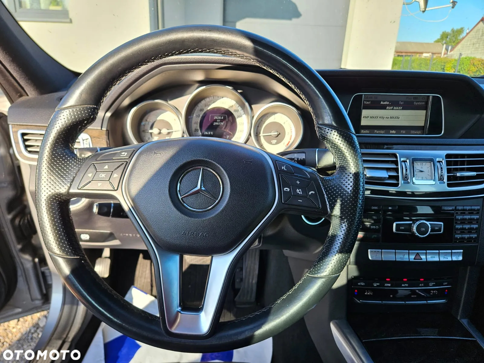 Mercedes-Benz Klasa E 200 T CDI 7G-TRONIC Avantgarde - 27