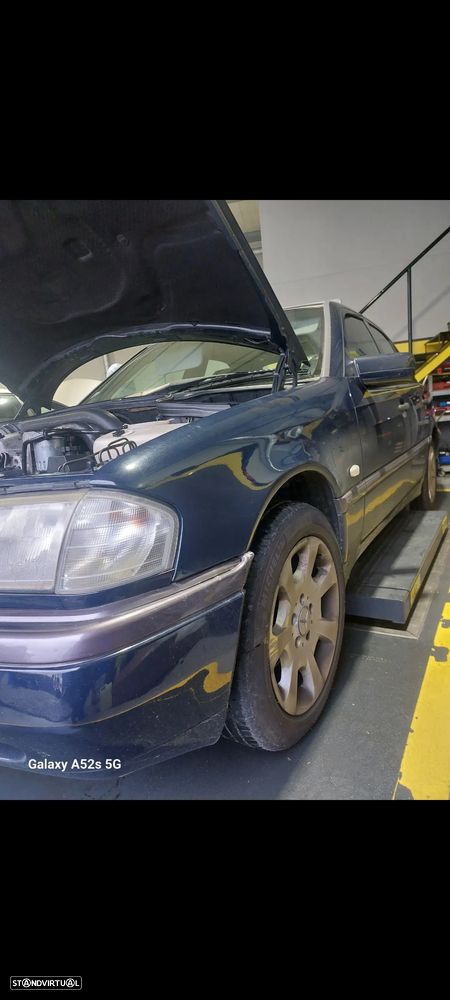 Mercedes-Benz C 200 - 3