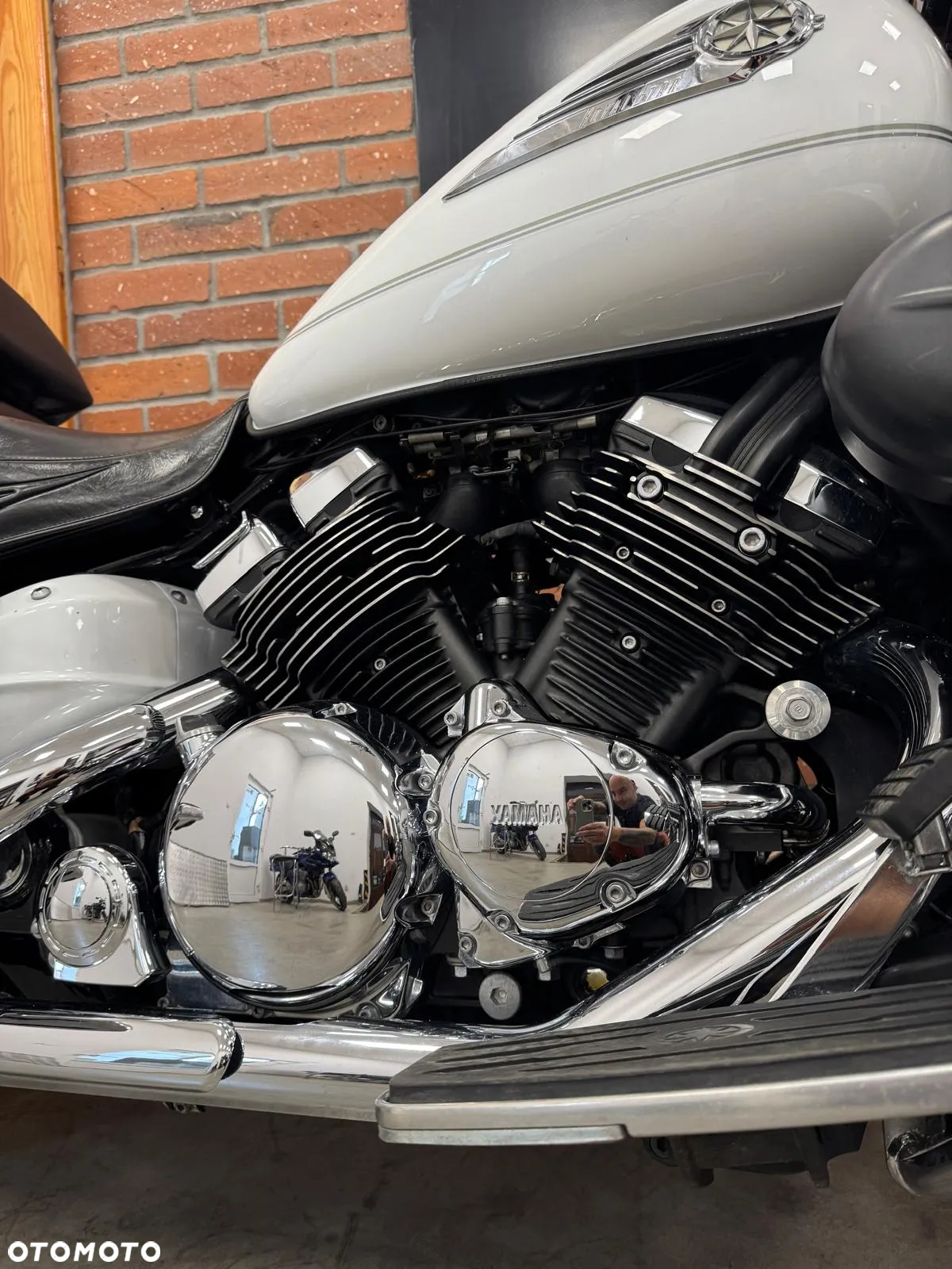 Yamaha XVZ - 11
