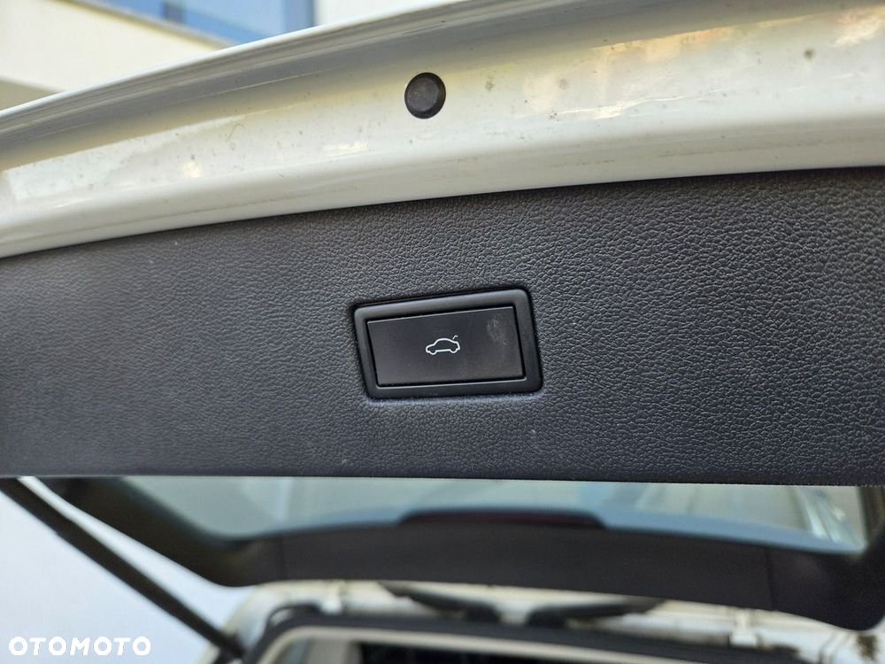 Volkswagen Tiguan Allspace - 13