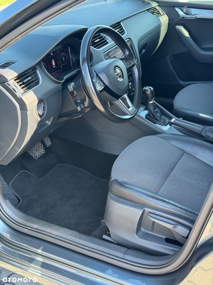 Skoda Octavia 1.6 TDI DSG Premium Edition - 17