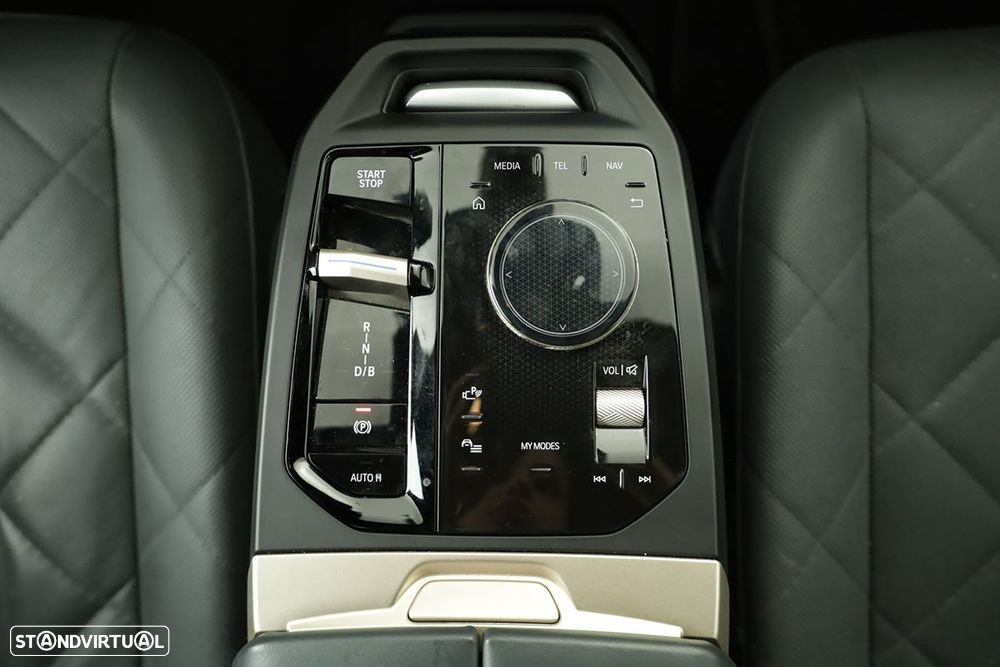 BMW iX xDrive 40 - 15