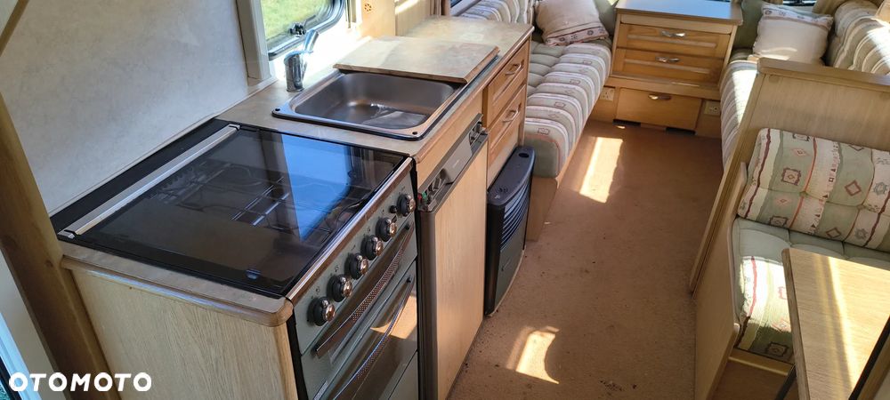 Elddis Firestorm - 18