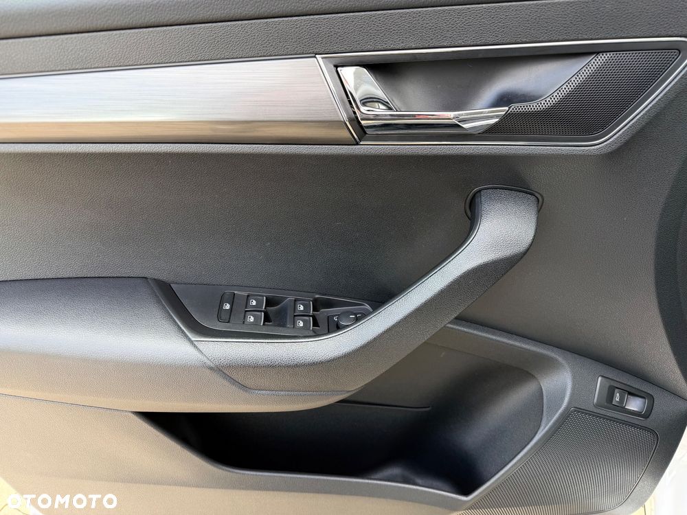 Skoda Karoq 2.0 TDI SCR 4x4 Style DSG - 30