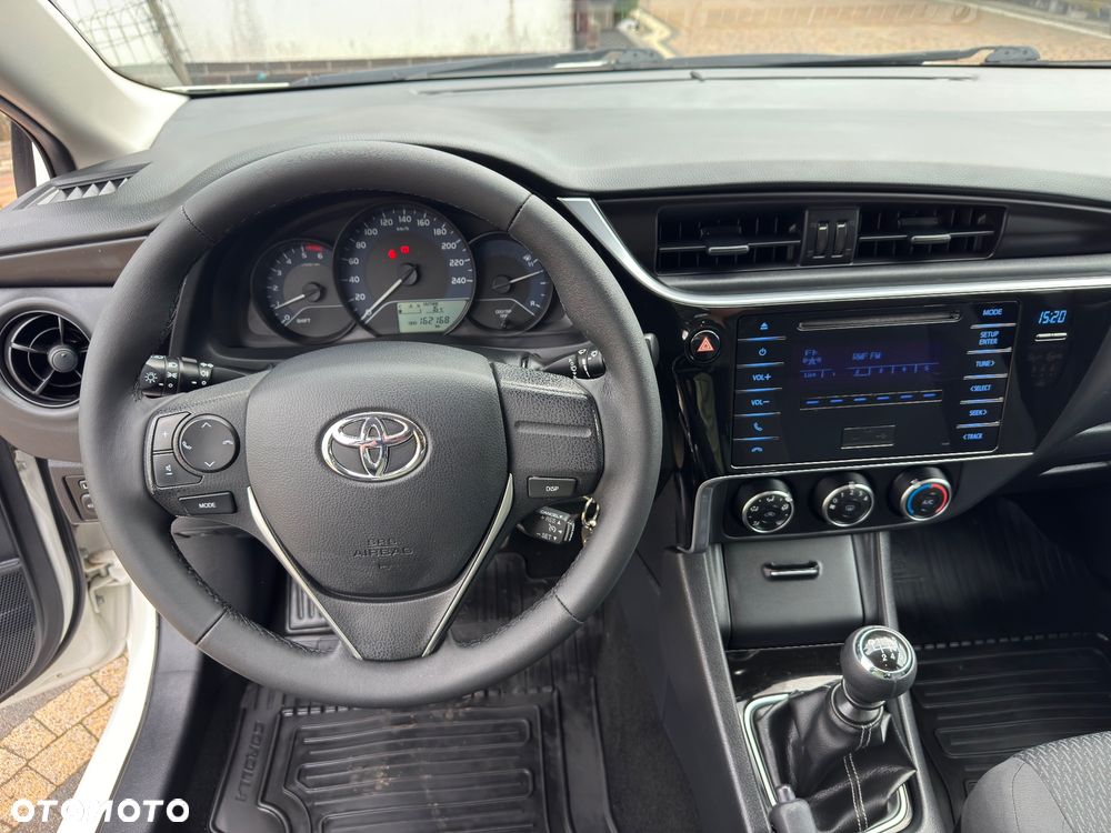 Toyota Corolla 1.4 D-4D Active EU6 - 32