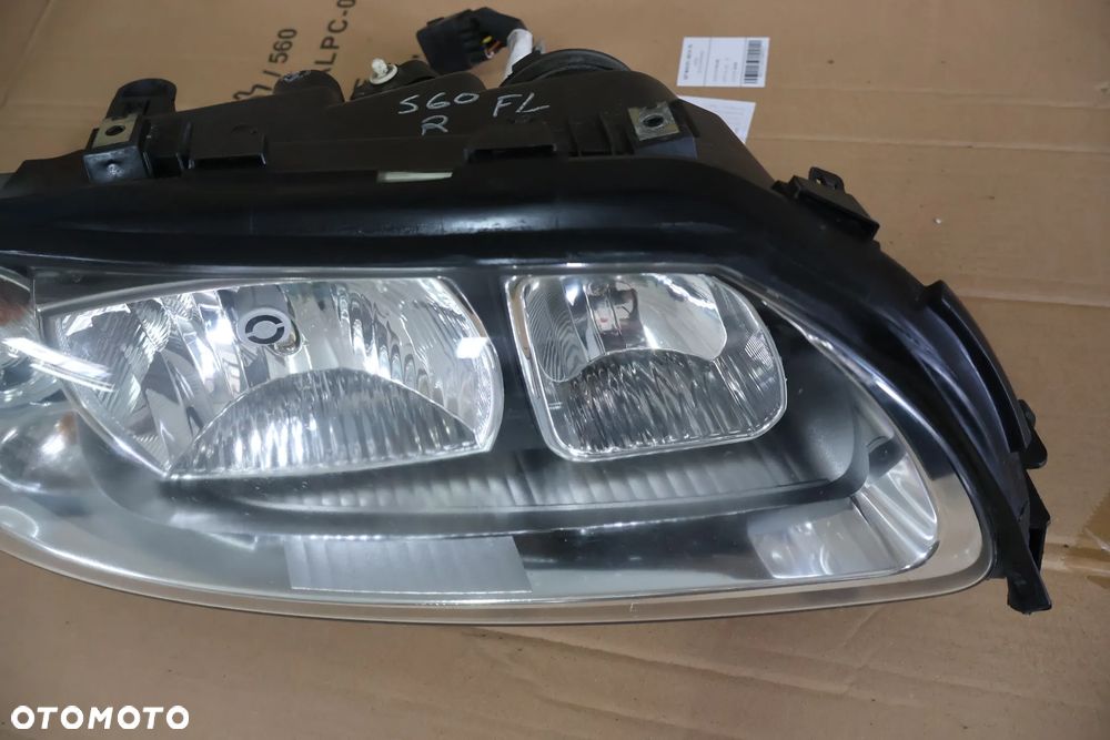 VOLVO S60 I LIFT I 04-09 LAMPA REFLEKTOR PRZÓD PRAWA EUROPA ORYGINAŁ 30698826 ŁADNA - 3