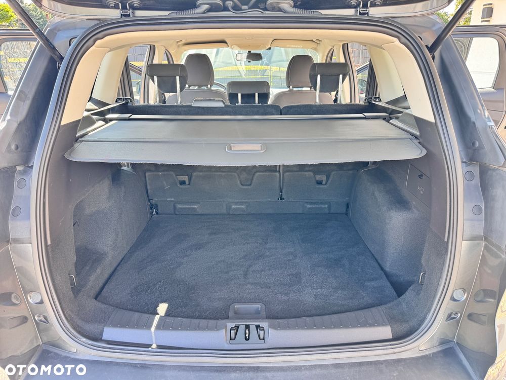 Ford Kuga - 25