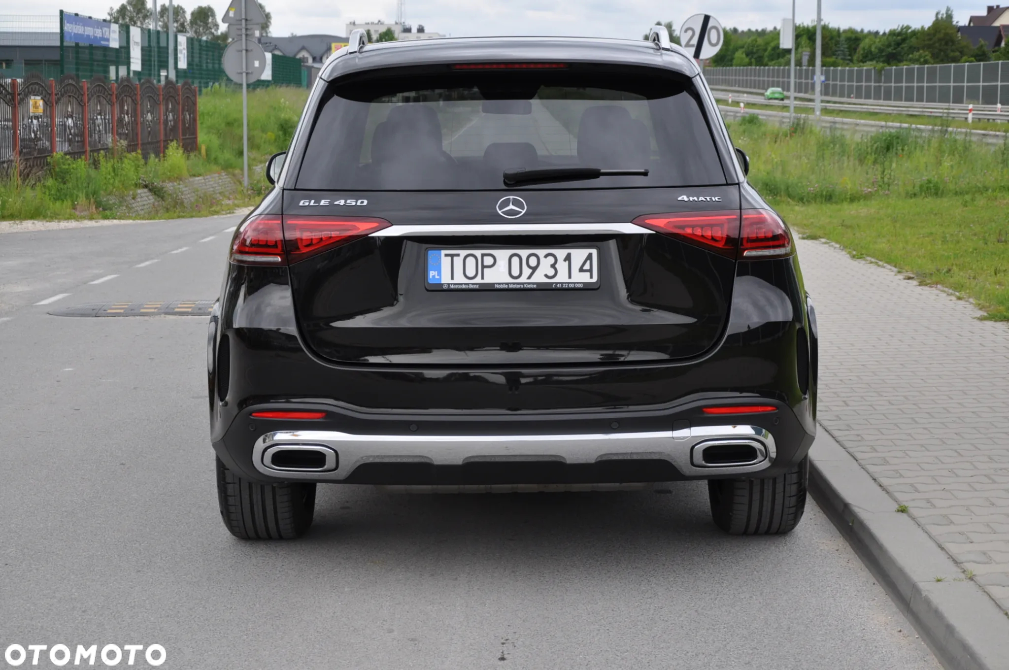 Mercedes-Benz GLE - 31