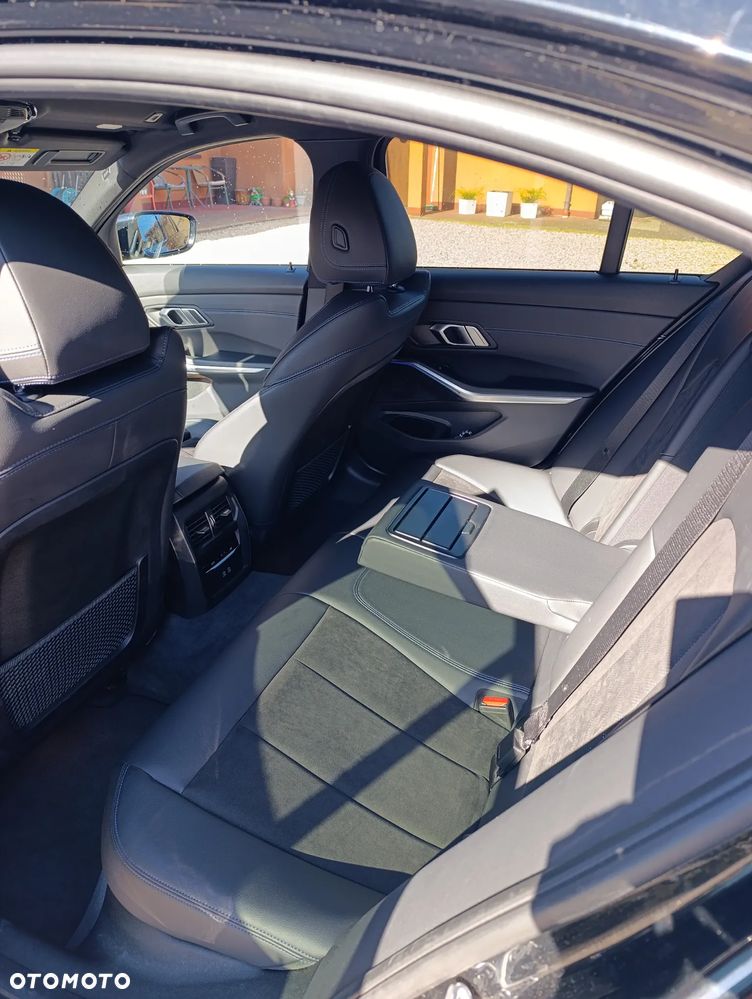 BMW Seria 3 318d M Sport - 7