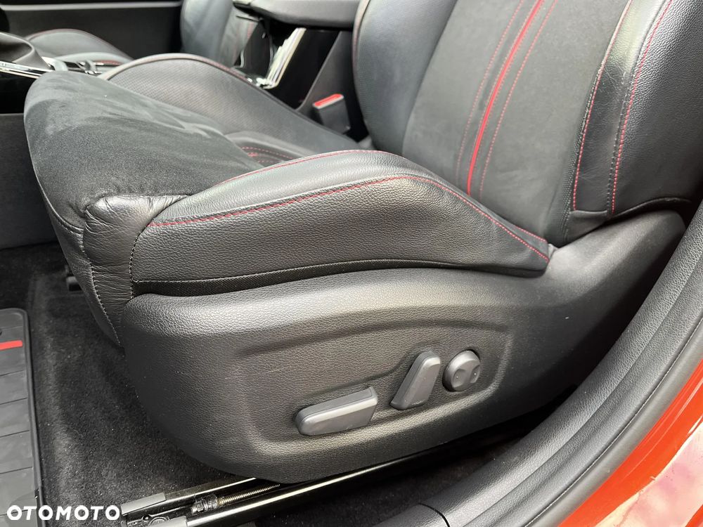 Kia Ceed 1.6 T-GDI DCT7 OPF GT - 12