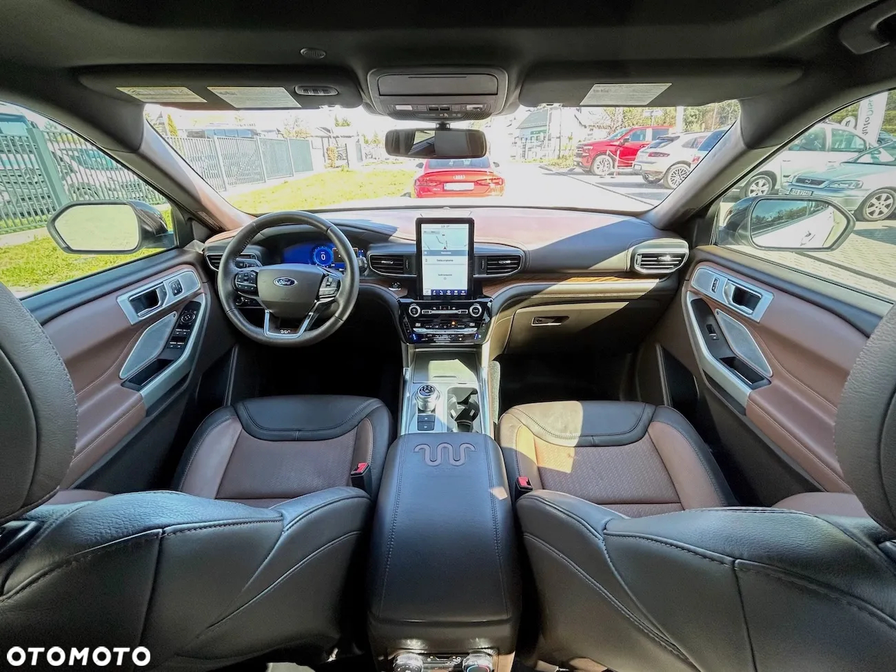 Ford Explorer - 26