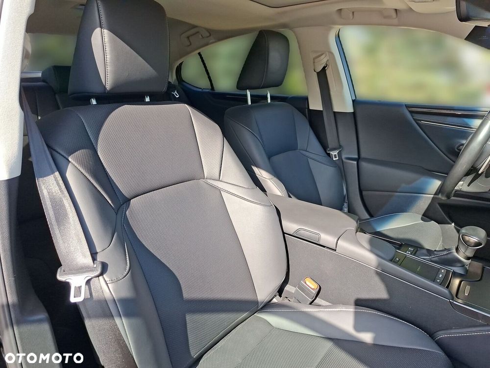 Lexus ES - 18