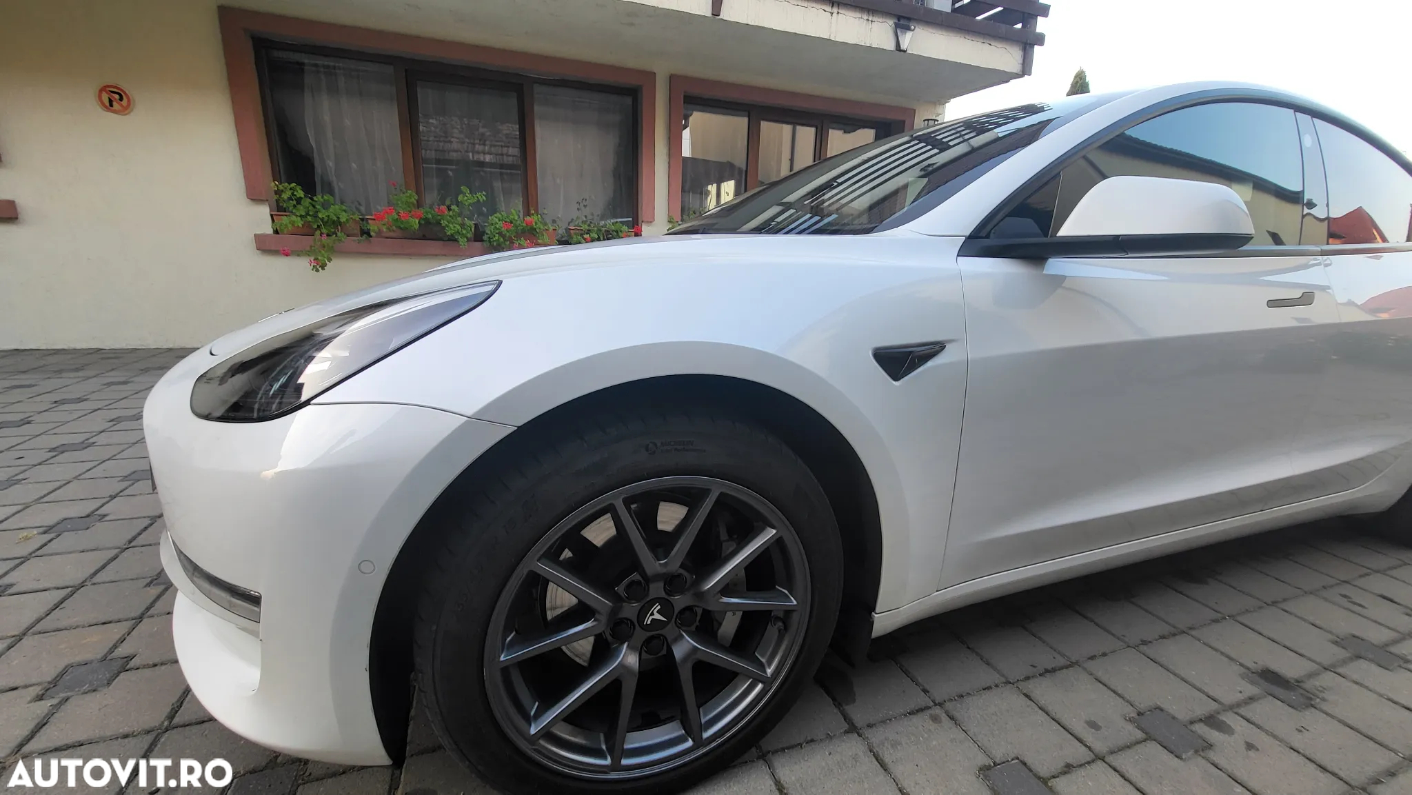 Tesla Model 3 Langstreckenbatterie Allradantrieb Dual Motor Performance - 36