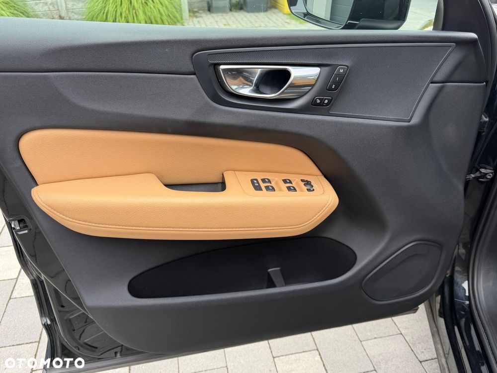 Volvo XC 60 D5 AWD Inscription - 6