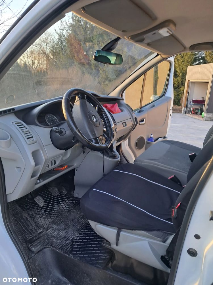 Opel Vivaro - 9